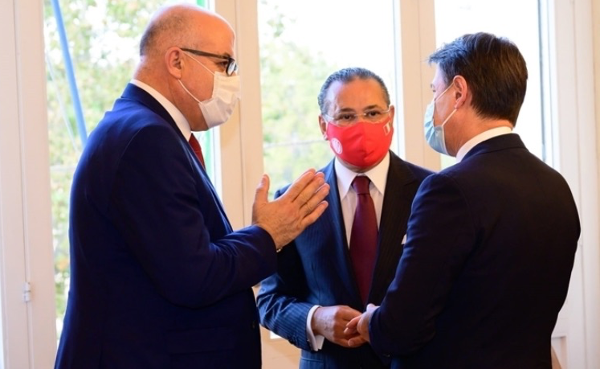 (Fig.6) «Conte au Dr Mahdi: L’Italie confirme son soutien au dispositif sanitaire tunisien face au Covid-19», le 30/10/2020. En ligne. https://www.leaders.com.tn/article/30816-conte-au-dr-mahdi-l-italie-confirme-son-soutien-au-dispositif-sanitaire-tunisien-face-au-covid-19 