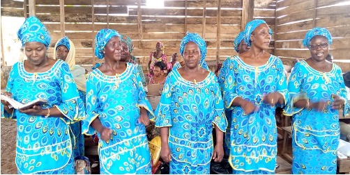 (Fig.8) Chorale des femmes chrétiennes de la diaspora tchadienne au Cameroun (G. Ouambei, Yaoundé 2020) 