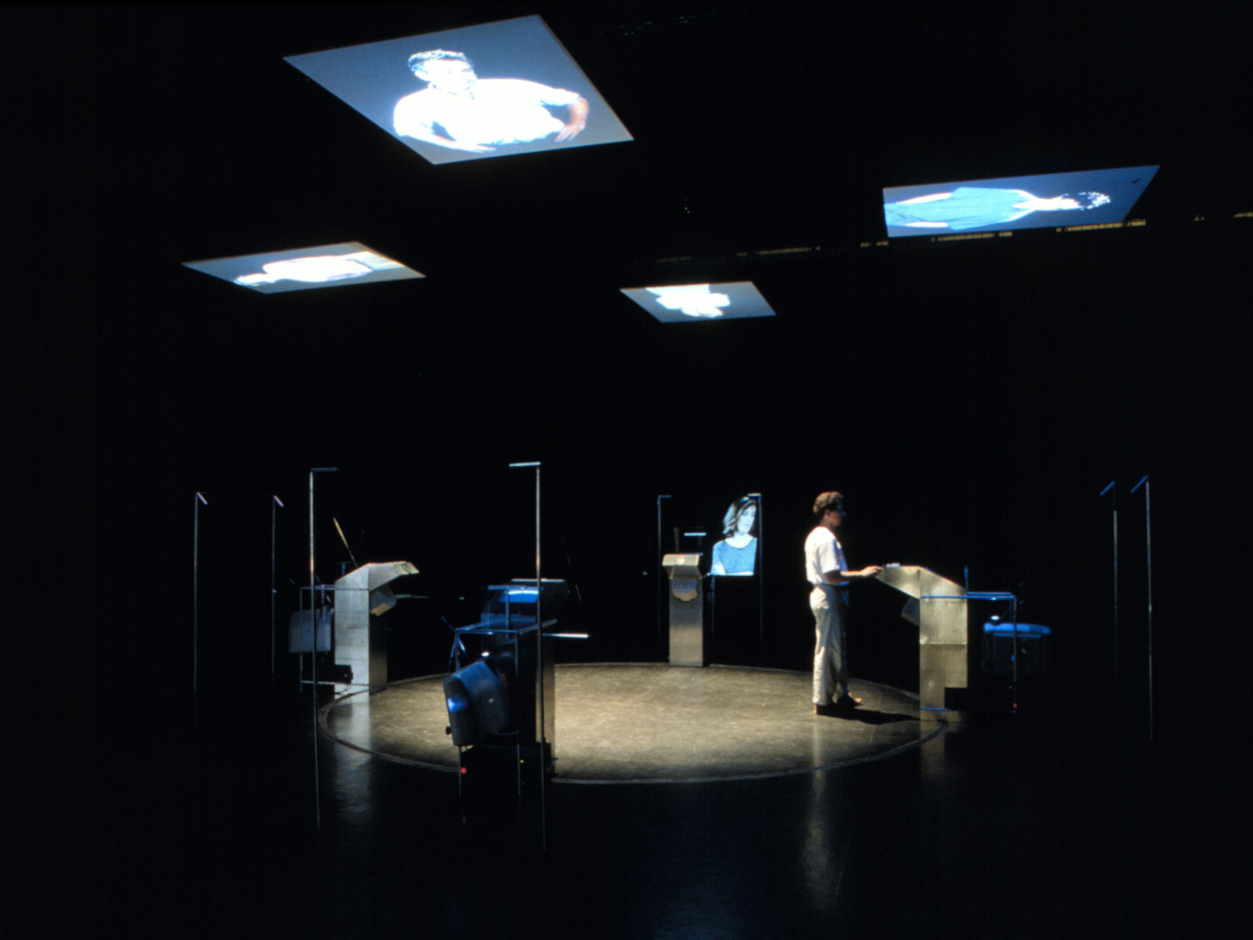 Courchesne, Luc. 1996. «Salon des ombres»
