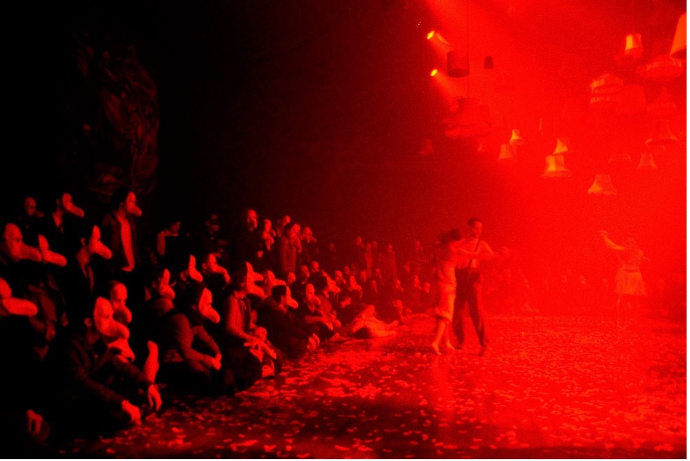 (Fig. 5) Punchdrunk. 2007-2008. The Mask of the Red Death. London: Battersea Arts Centre. © Stephen Dobbie 